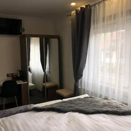 Luxury Rooms Lira Ogulin Exterior photo