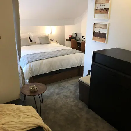 Luxury Rooms Lira Ogulin Exterior photo